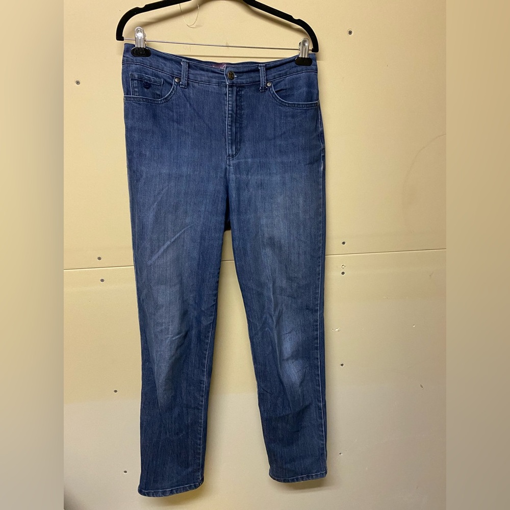 2/$20❤️- JEANS| Women’s Gloria Vanderbilt jeans size 10